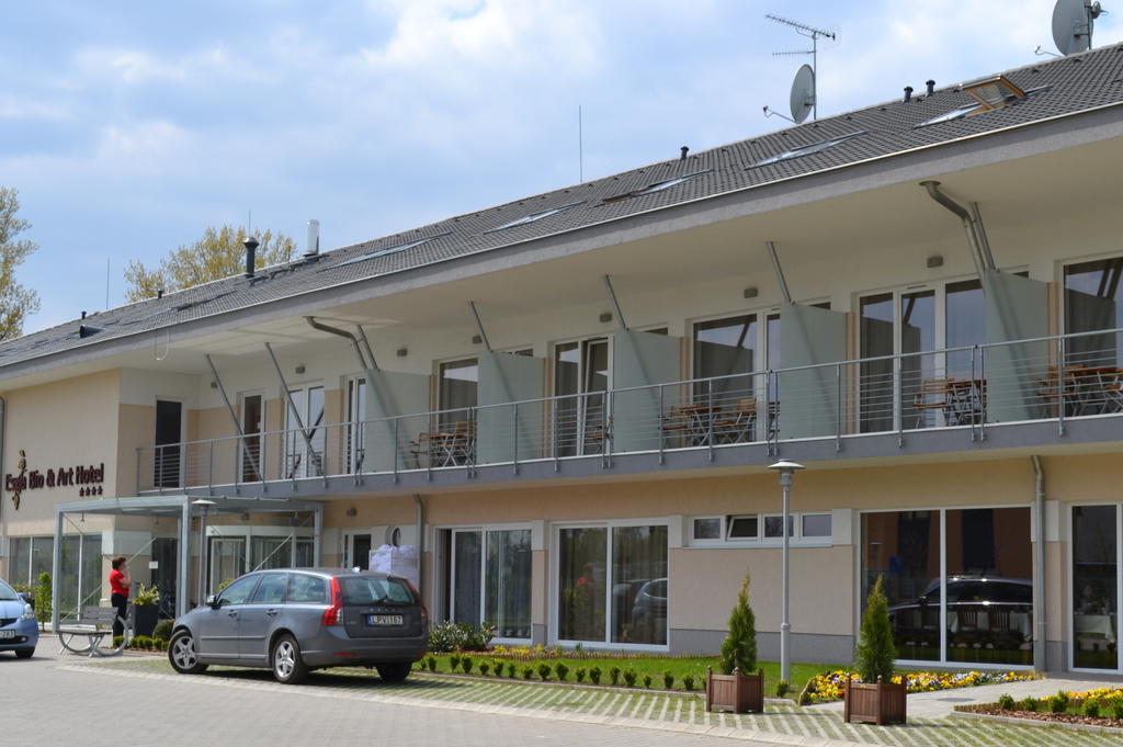 Szepia Bio And Art Hotel Жамбек Екстер'єр фото